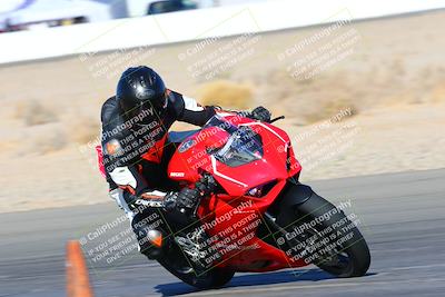 media/Jan-08-2022-SoCal Trackdays (Sat) [[1ec2777125]]/Turn 15 Inside (950am)/